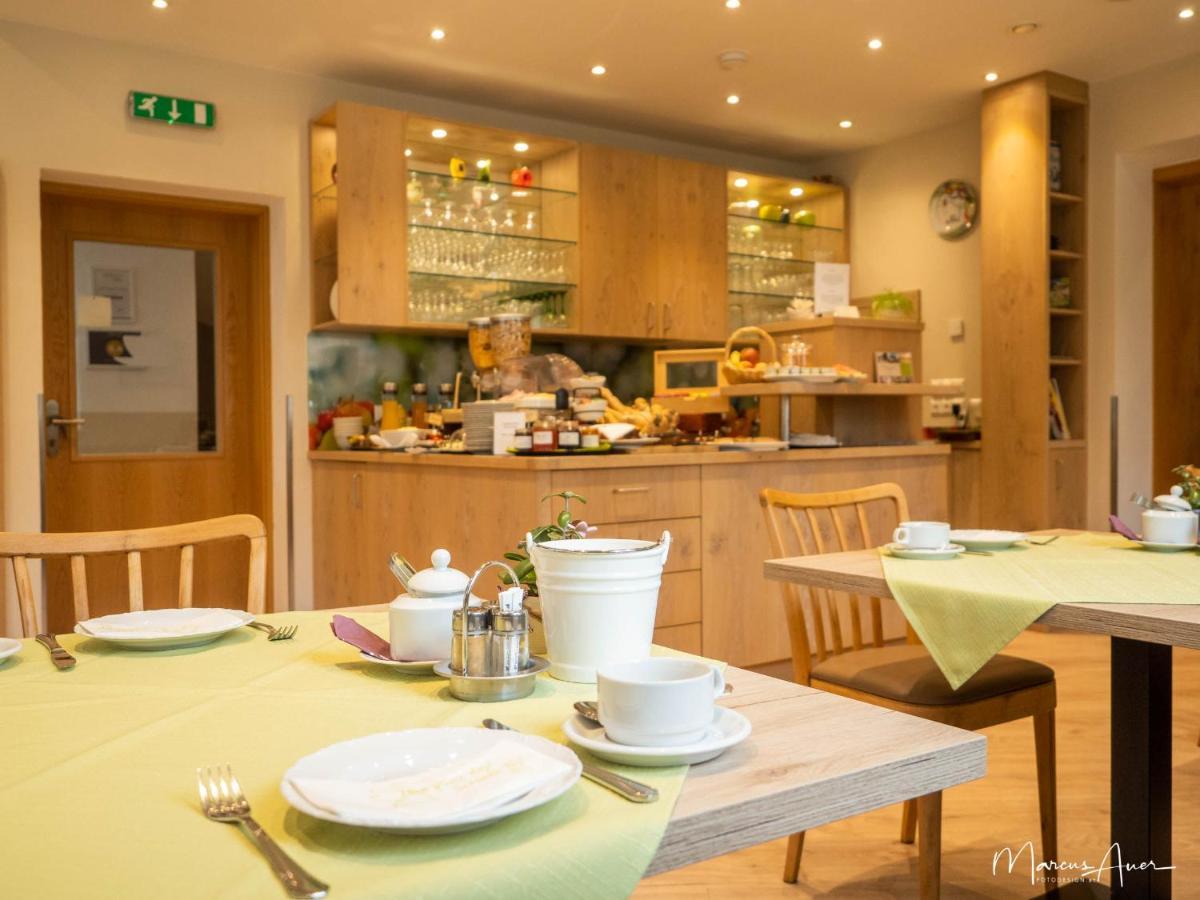 艾仁弗里德膳食公寓酒店 金德贝格 外观 照片